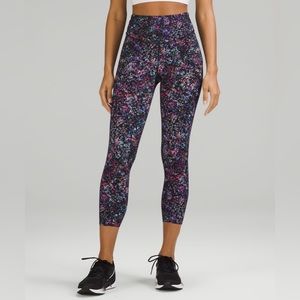 NWT LuluLemon Base Pace High Rise Crop 23” Floral Spray Running Leggings, Size 2
